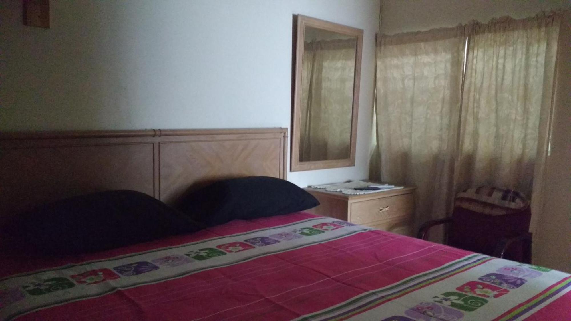 Yard Style Hotel Кингстън Екстериор снимка
