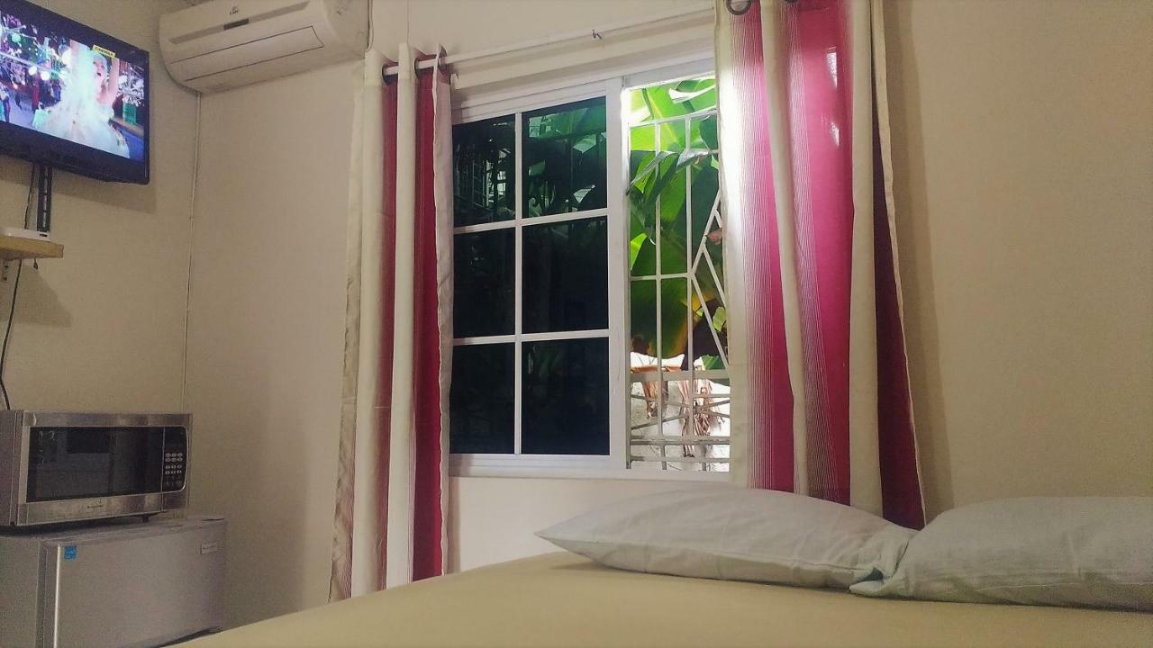 Yard Style Hotel Кингстън Екстериор снимка